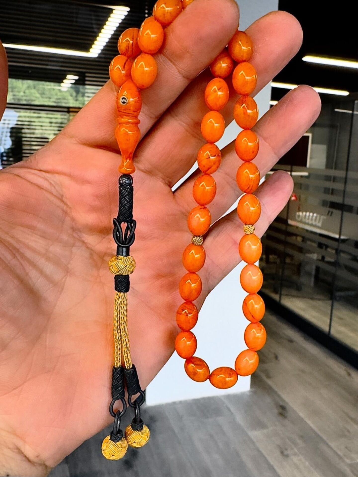 Usta İşçilikli Gümüş Takımlı Kehribar Tesbih