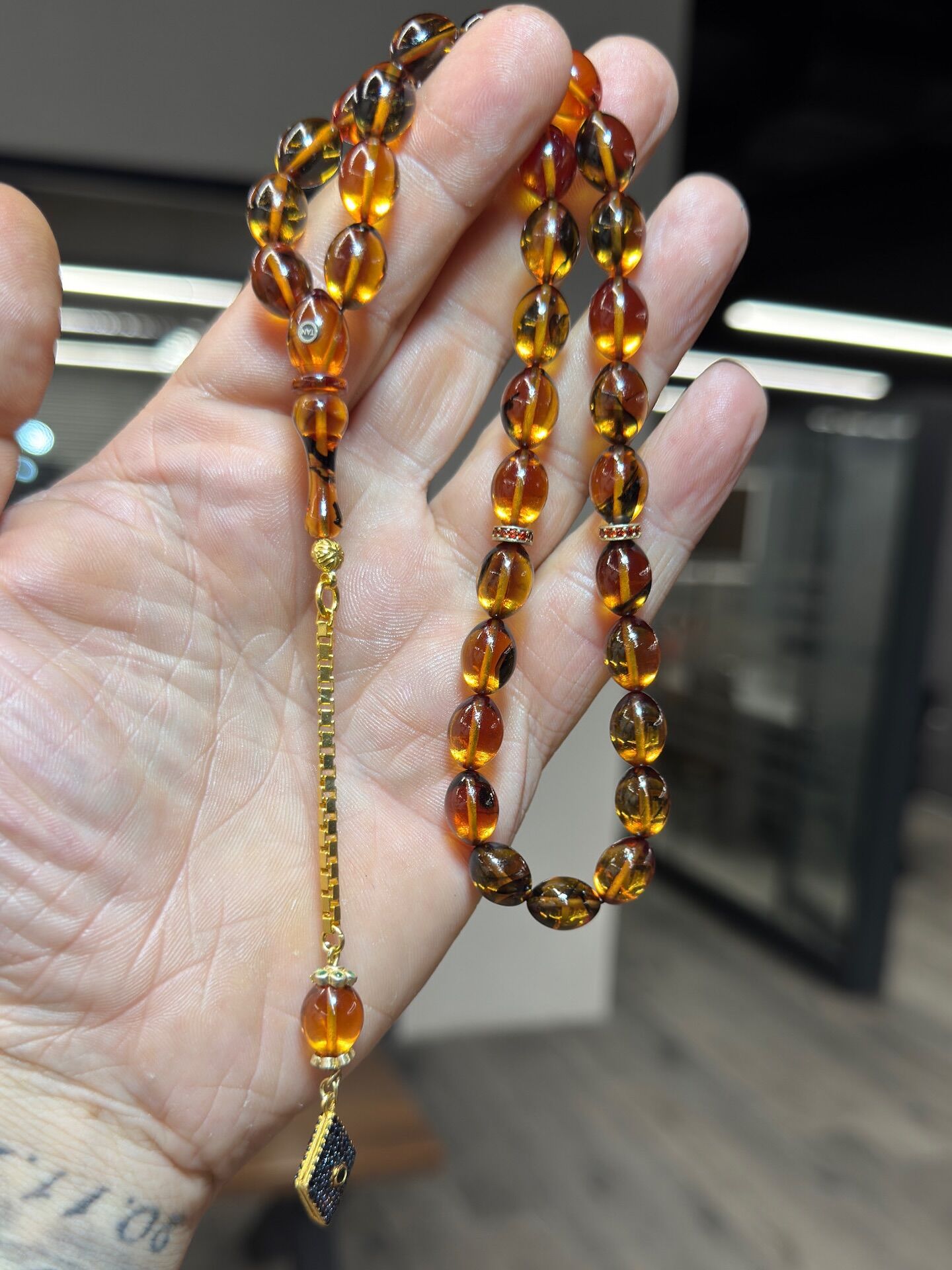 Usta İşçilikli Gümüş Takımlı Kehribar Tesbih