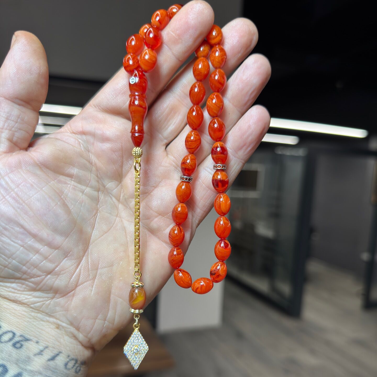 Usta İşçilikli Gümüş Takımlı Kehribar Tesbih