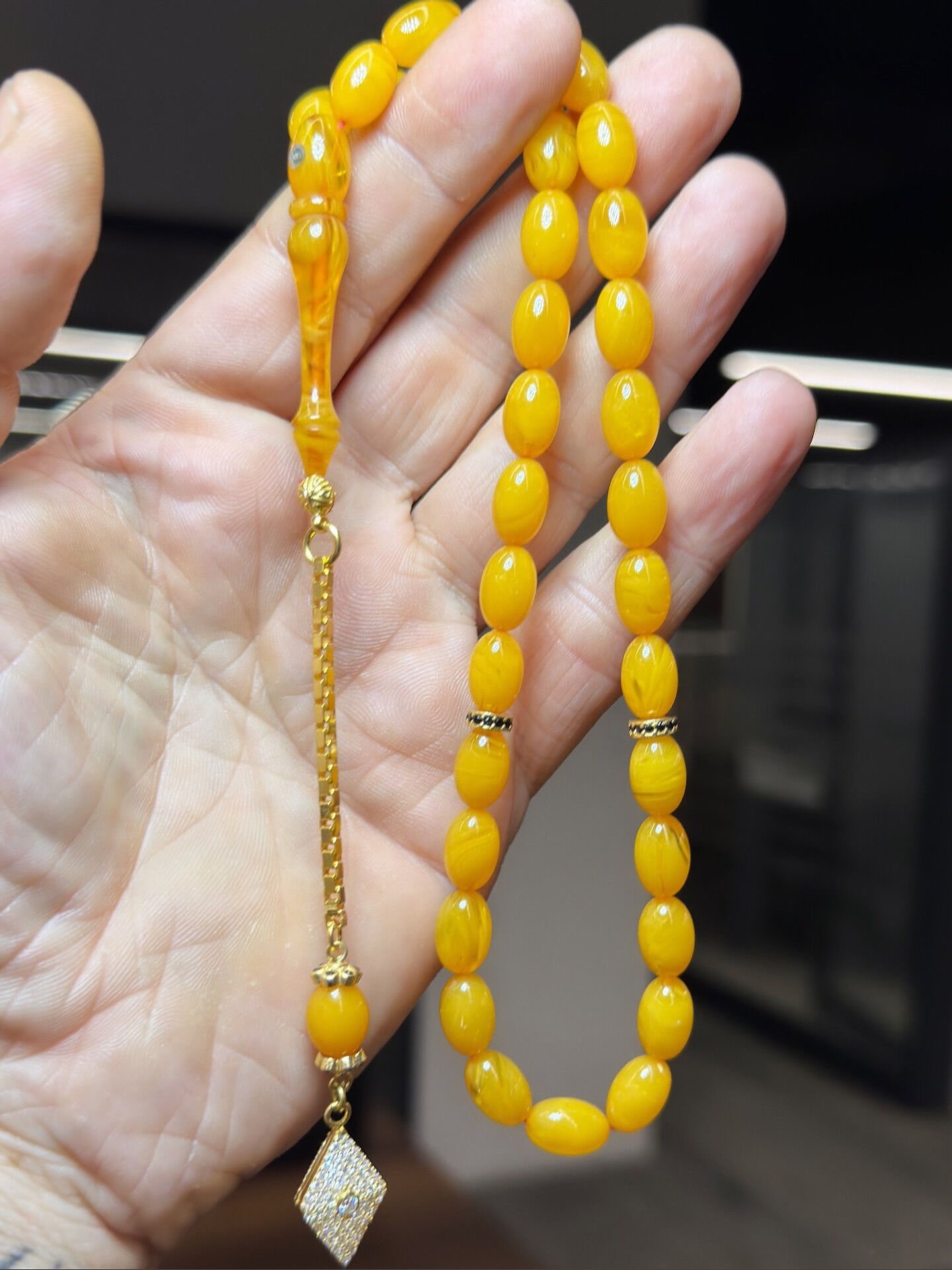 Usta İşçilikli Gümüş Takımlı Kehribar Tesbih